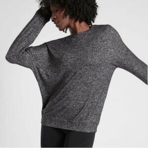 Athleta Mindful Grey Long Sleeve Crew Neck Relaxed Fit Pullover Top XS  E02